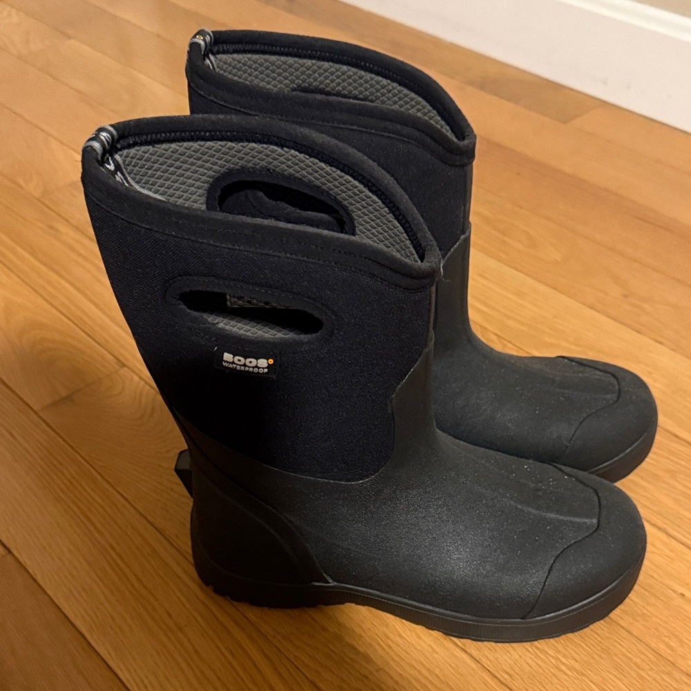 Men’s Bogs Black Insulated Boots EUC